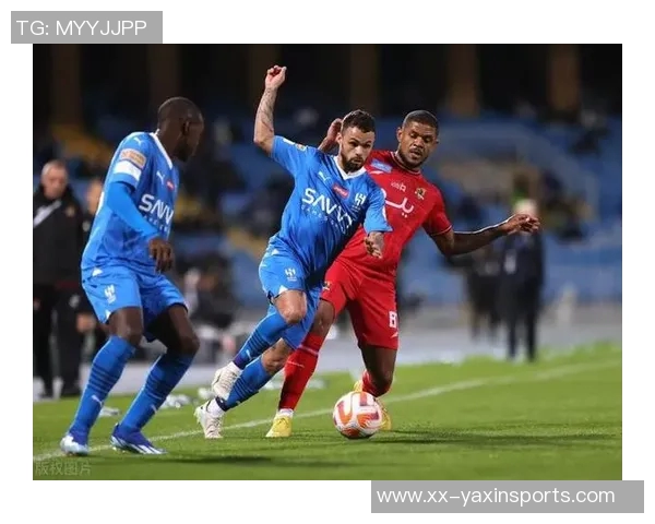 沙特联赛最新动态利雅得新月强势反超登顶胜利遭遇首败失去榜首位置